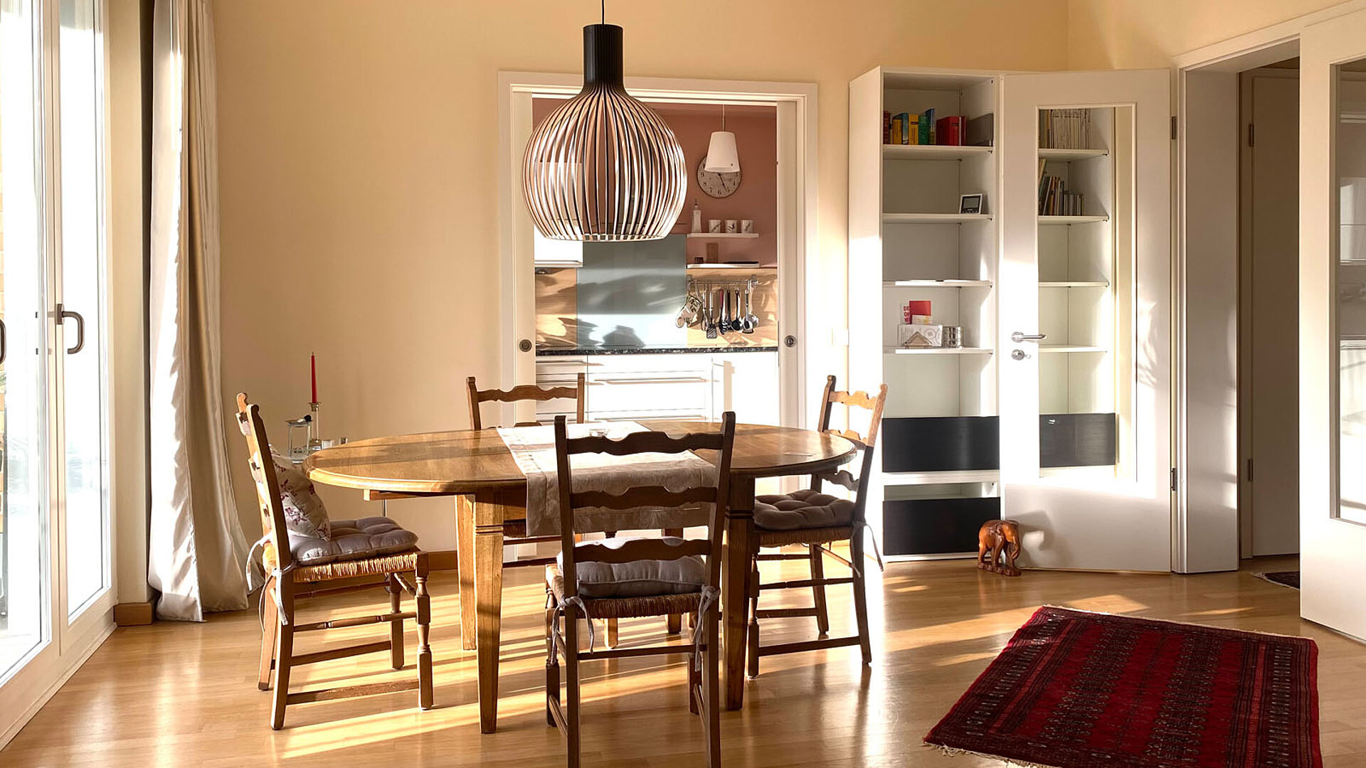 Elegantes Apartment mit Blick in den Volkspark Friedrichshain